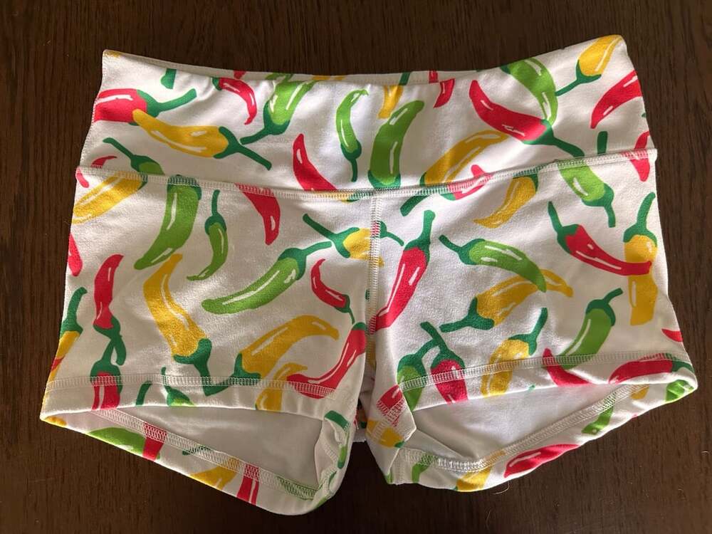 Fleo Performance Shorts Size S Chili Pepper Print Athletic